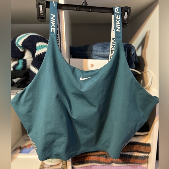 Nike Tops - Nike Pro Sports Bra